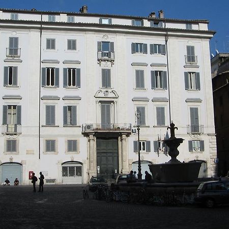 Appartamento Piazza Farnese Рим Стая снимка