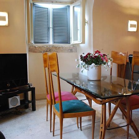 Appartamento Piazza Farnese Рим Екстериор снимка