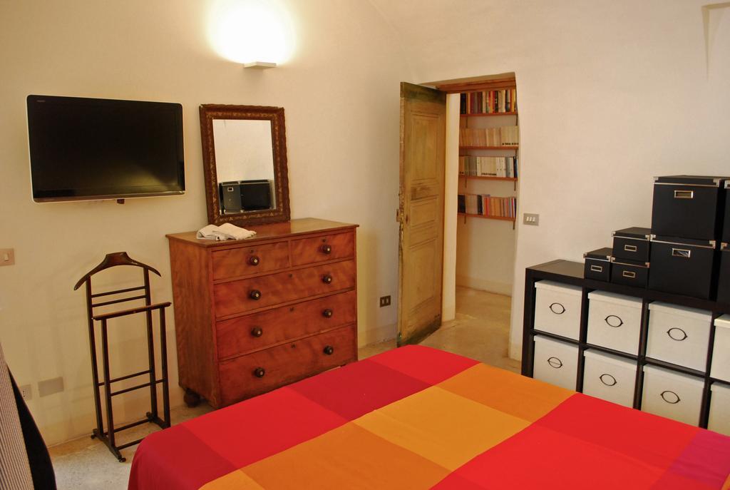 Appartamento Piazza Farnese Рим Стая снимка